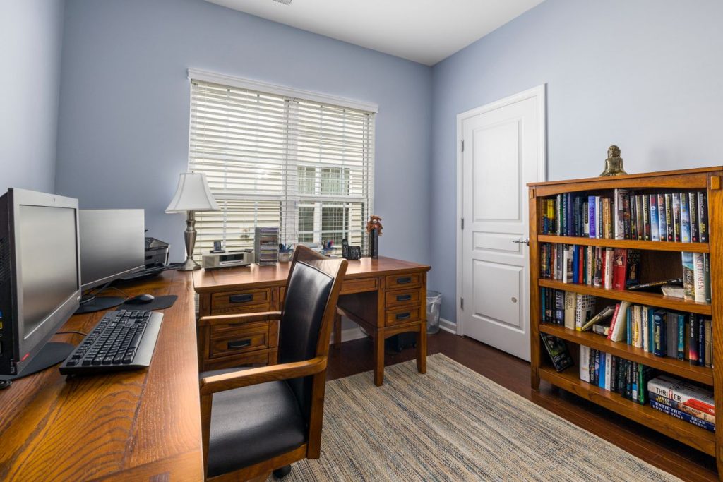 home office ideas for a cozy study room corner